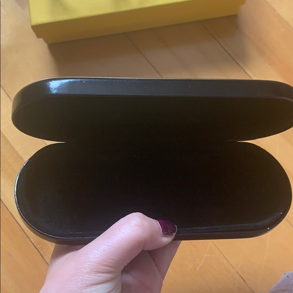 Fendi - Prescription Glasses with Unique Frames - Picture 6 of 14